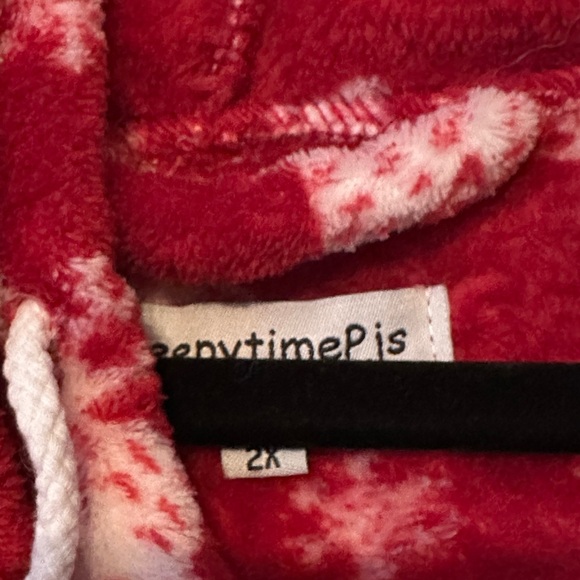 Women’s Cozy Red Tree Print Footy Pajamas - Picture 4 of 6